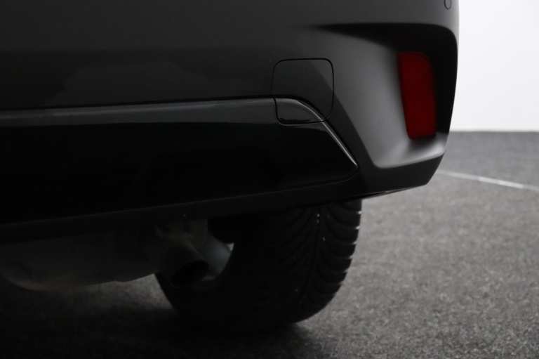 Toyota Corolla Cross - Hybrid 140 Style 35