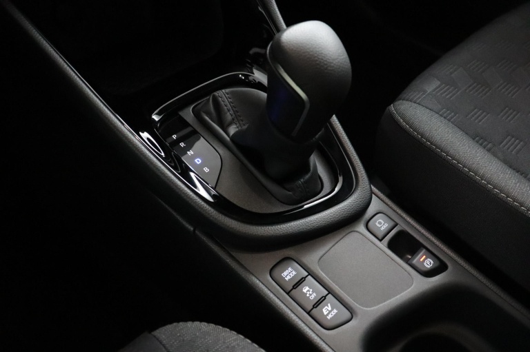 Toyota Yaris - 1.5 Hybrid 115 First Edition 27