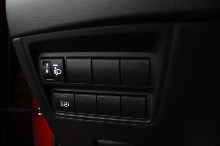 Toyota Yaris - 1.5 Hybrid 115 First Edition 30