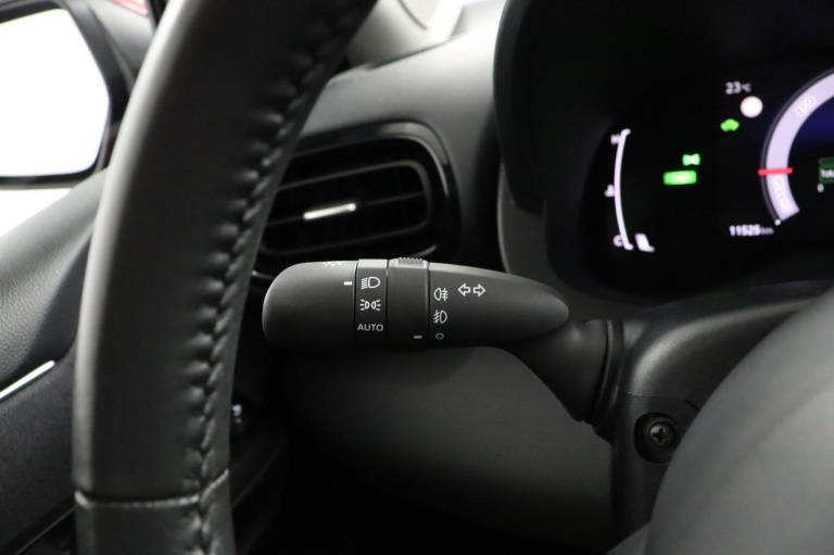 Toyota Yaris - 1.5 Hybrid 115 First Edition 31