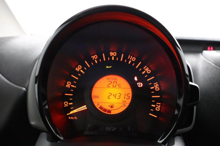 Toyota Aygo - 1.0 VVT-i x-fun 13
