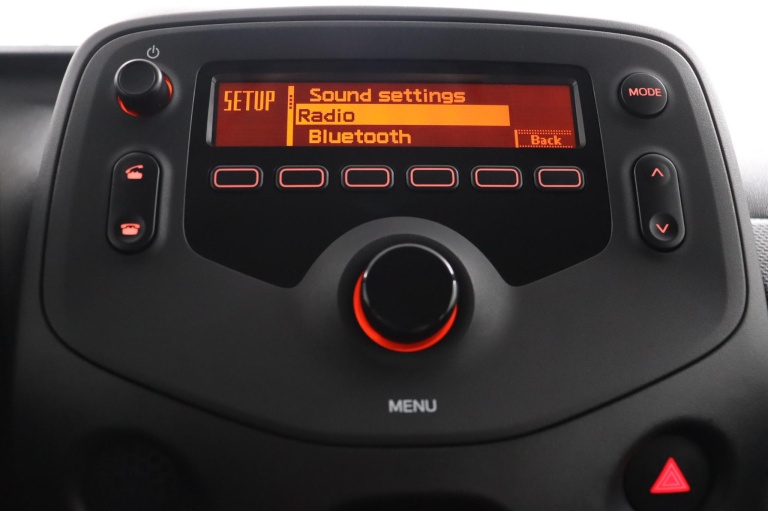 Toyota Aygo - 1.0 VVT-i x-fun 14