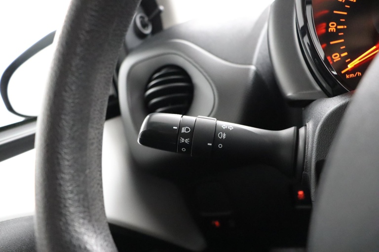 Toyota Aygo - 1.0 VVT-i x-fun 27