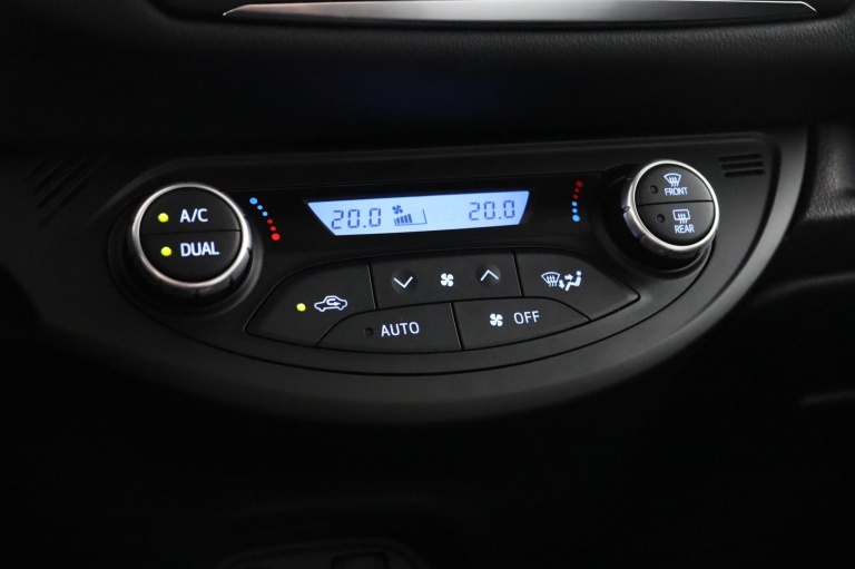 Toyota Yaris - 1.5 Hybrid Design 7