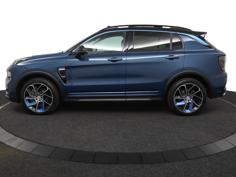 Lynk & Co 01 - 1.5 3
