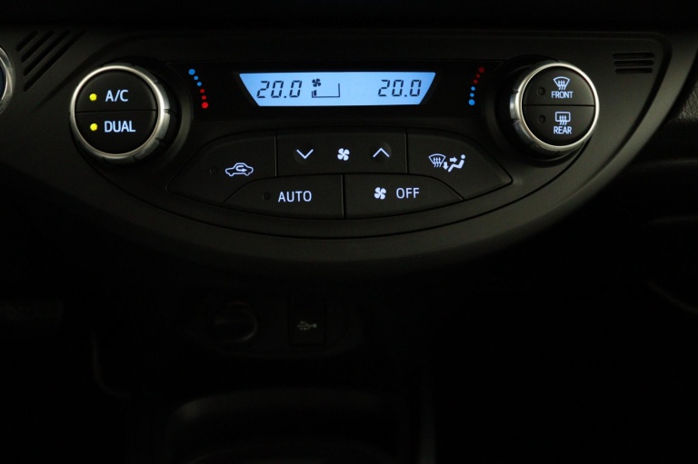 Toyota Yaris - 1.5 Hybrid Y20 Limited 17