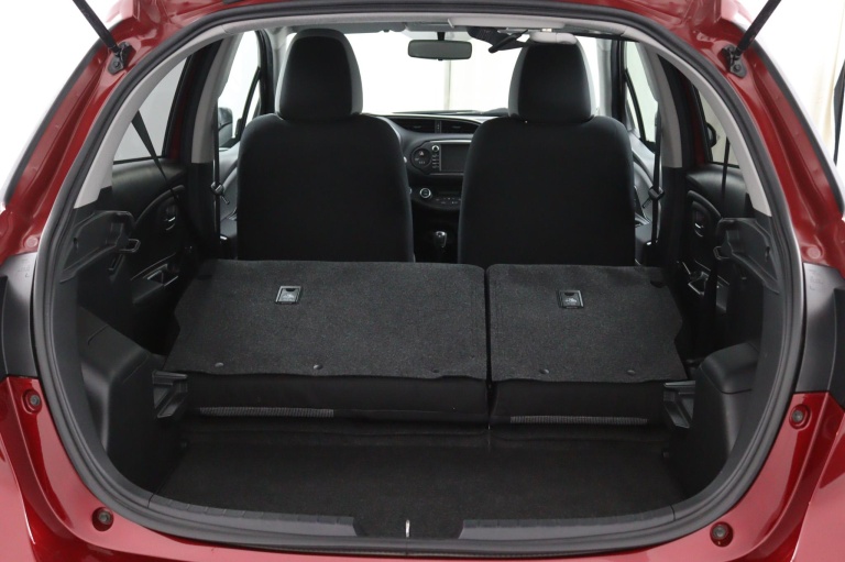 Toyota Yaris - 1.5 Hybrid Y20 Limited 29