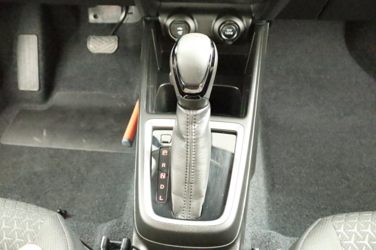 Suzuki Swift - 1.2 Select Smart Hybrid 27