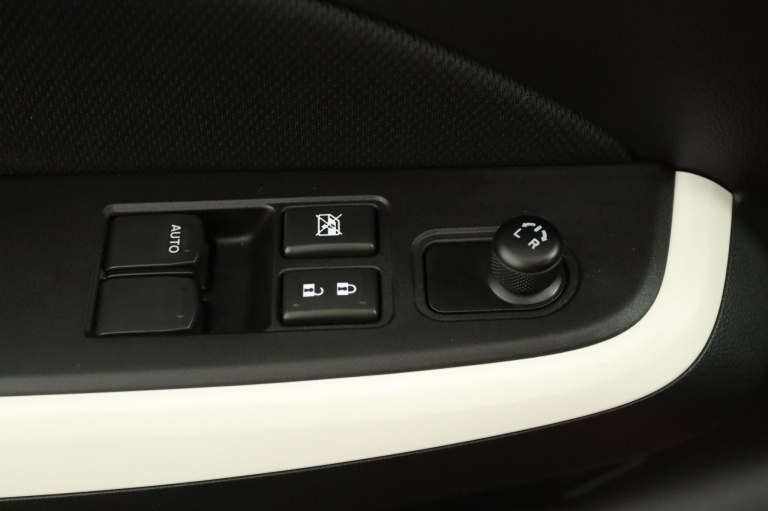 Suzuki Swift - 1.2 Select Smart Hybrid 29