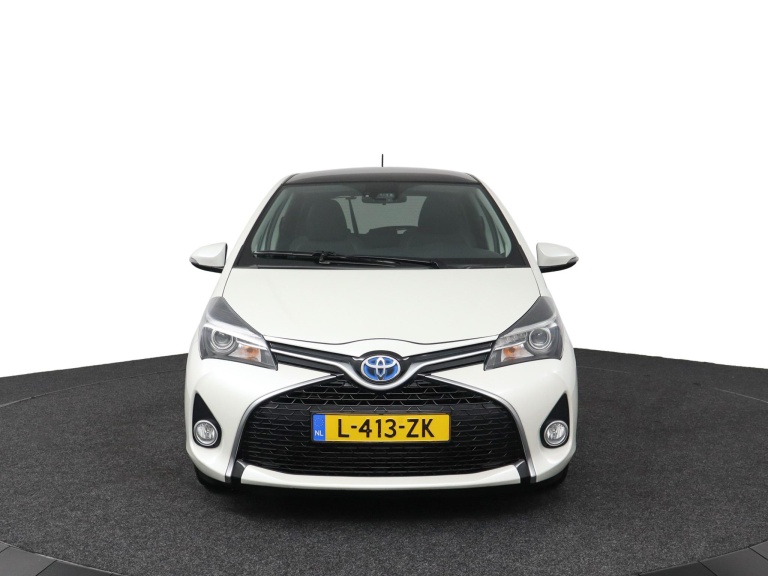 Toyota Yaris - 1.5 Hybrid Volcano Edition 16
