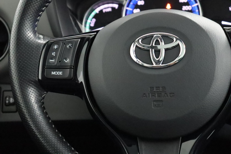 Toyota Yaris - 1.5 Hybrid Volcano Edition 19