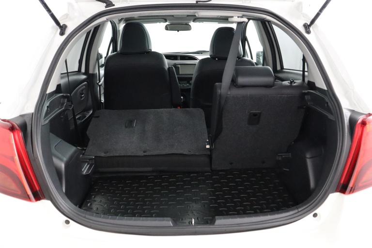 Toyota Yaris - 1.5 Hybrid Volcano Edition 25