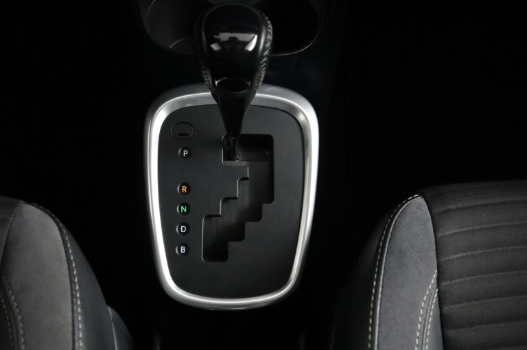 Toyota Yaris - 1.5 Hybrid Volcano Edition 27