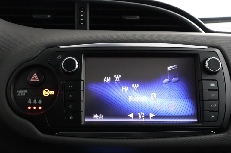 Toyota Yaris - 1.5 Hybrid Volcano Edition 42