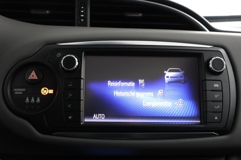 Toyota Yaris - 1.5 Hybrid Volcano Edition 44