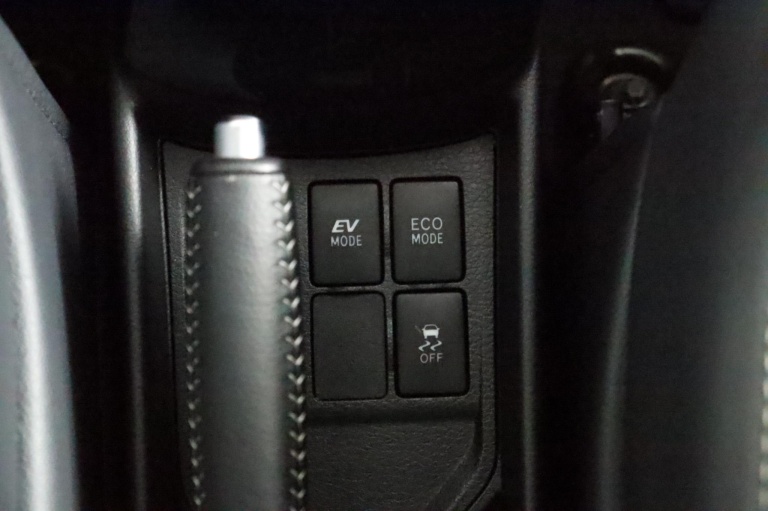 Toyota Yaris - 1.5 Hybrid Volcano Edition 48