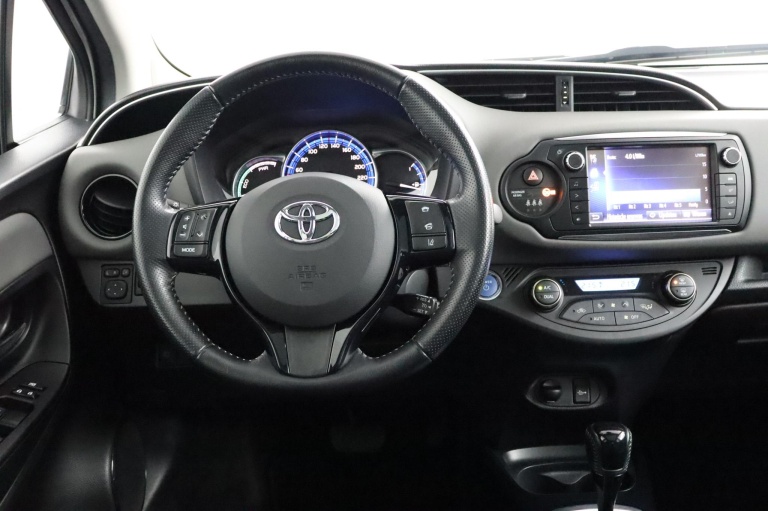 Toyota Yaris - 1.5 Hybrid Volcano Edition 49
