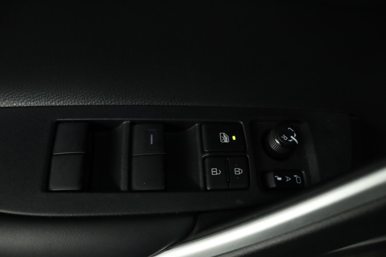 Toyota Corolla Cross - Hybrid 140 Dynamic 29