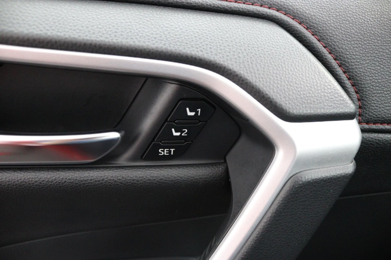 Toyota RAV4 - 2.5 Plug-in Hybrid AWD Bi-Tone Plus 30
