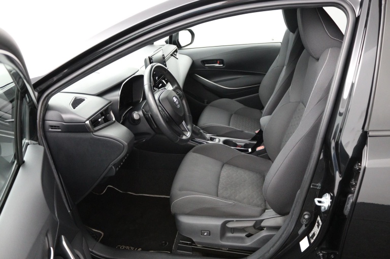 Toyota Corolla Touring Sports - 2.0 Hybrid Trek 17