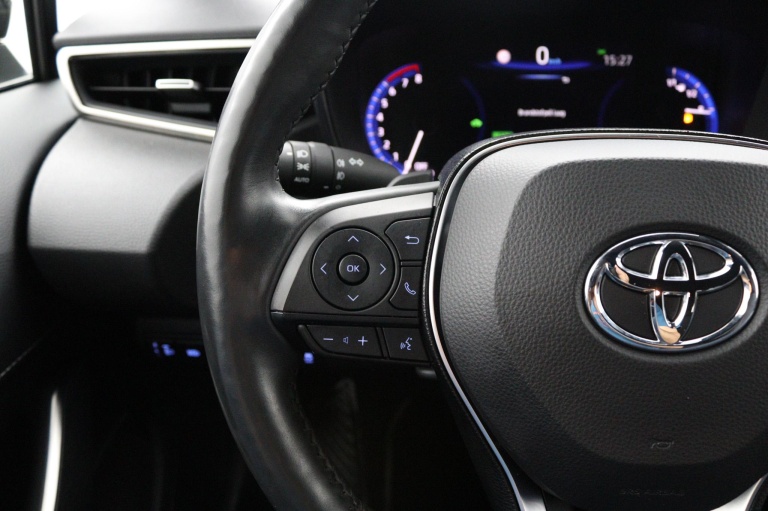 Toyota Corolla Touring Sports - 2.0 Hybrid Trek 19
