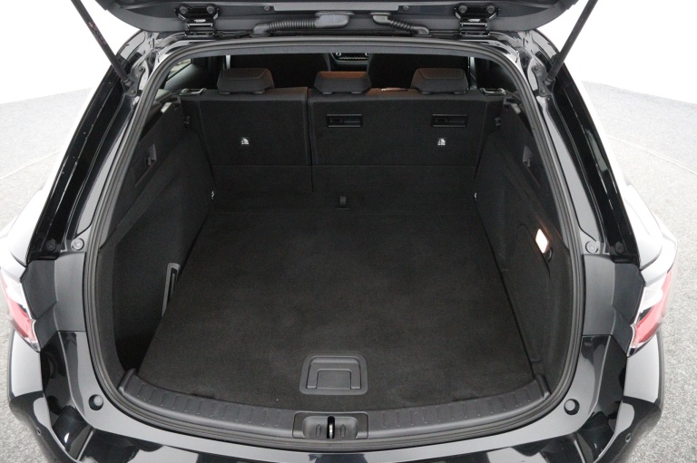 Toyota Corolla Touring Sports - 2.0 Hybrid Trek 26