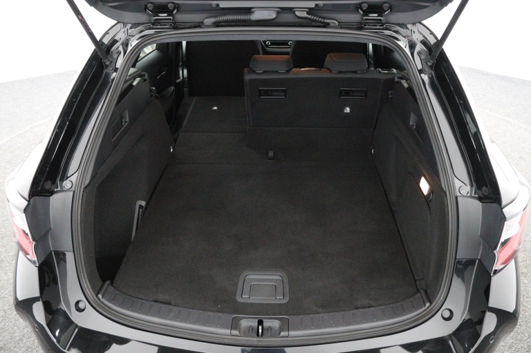 Toyota Corolla Touring Sports - 2.0 Hybrid Trek 27
