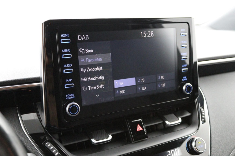 Toyota Corolla Touring Sports - 2.0 Hybrid Trek 44