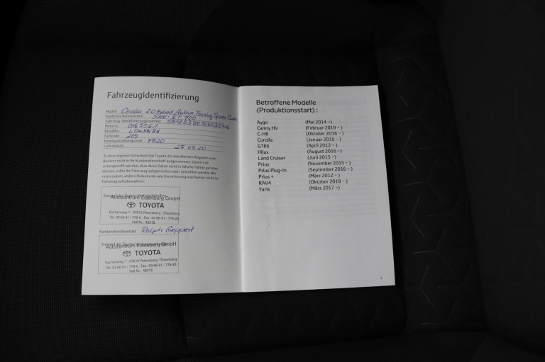 Toyota Corolla Touring Sports - 2.0 Hybrid Trek 48