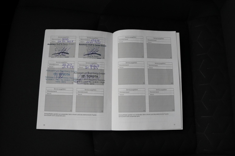 Toyota Corolla Touring Sports - 2.0 Hybrid Trek 49
