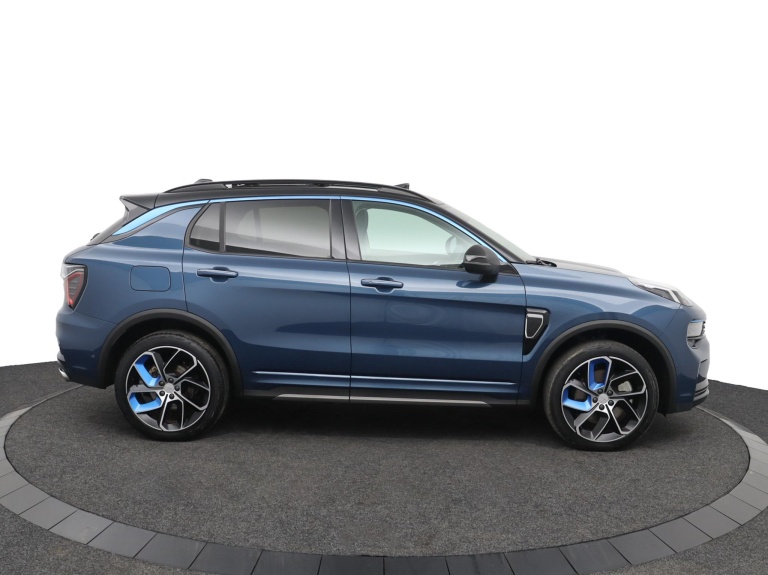 Lynk & Co 01 - 1.5 6