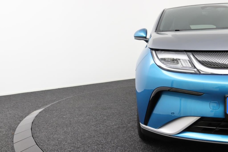 BYD DOLPHIN - Design 60.4 kWh 34