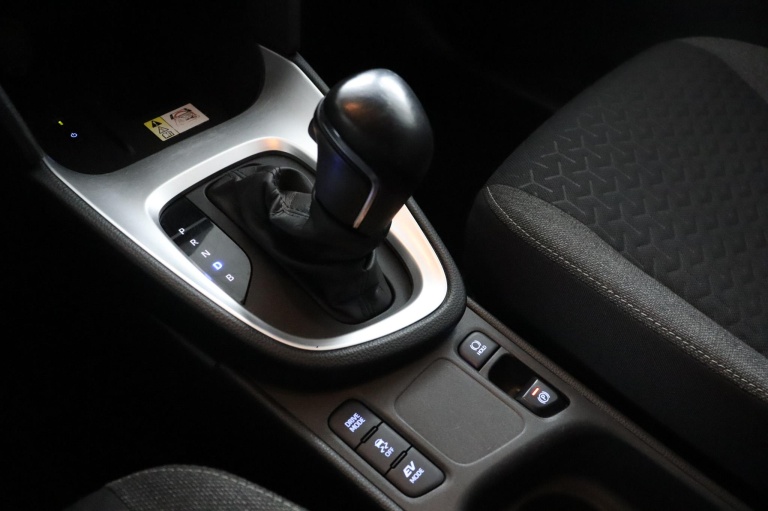 Toyota Yaris Cross - 1.5 Hybrid Dynamic Limited 23