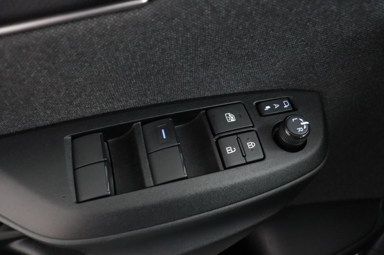 Toyota Yaris Cross - 1.5 Hybrid Dynamic Limited 24