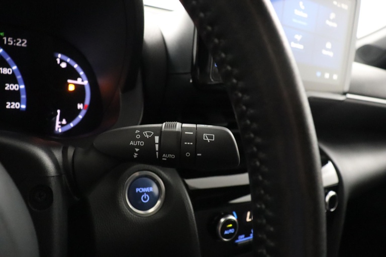 Toyota Yaris Cross - 1.5 Hybrid Dynamic Limited 27