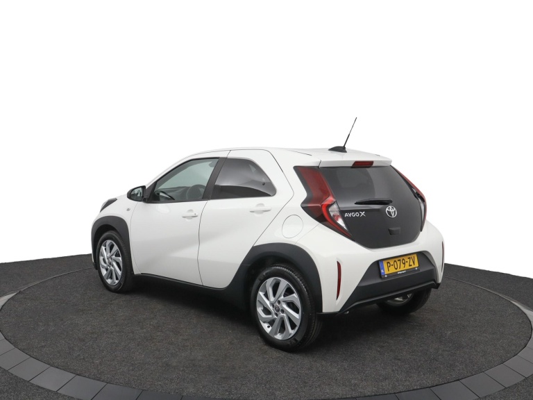 Toyota Aygo X - 1.0 VVT-i S-CVT first 13