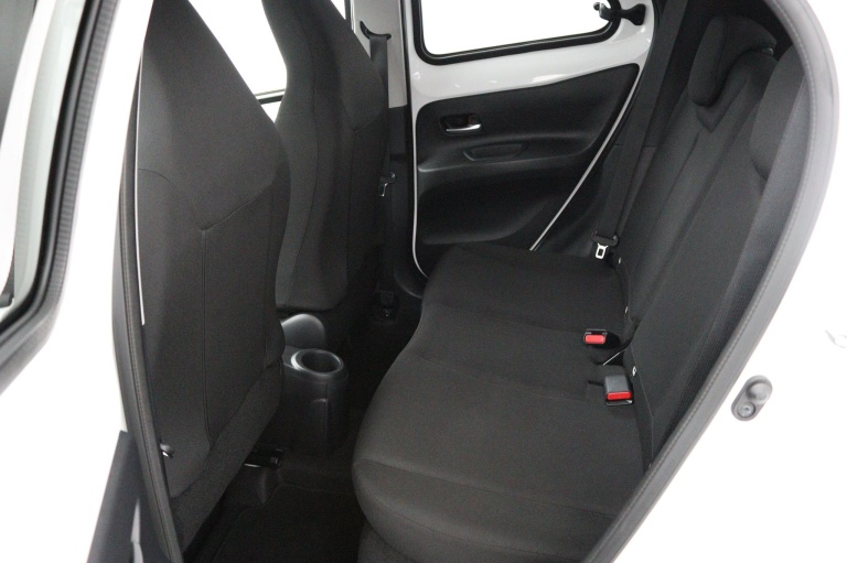 Toyota Aygo X - 1.0 VVT-i S-CVT first 18