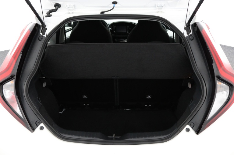 Toyota Aygo X - 1.0 VVT-i S-CVT first 23