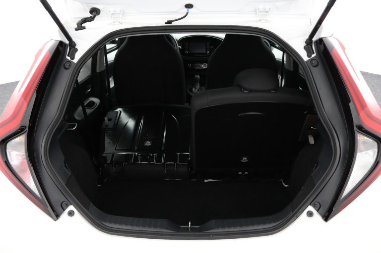 Toyota Aygo X - 1.0 VVT-i S-CVT first 25
