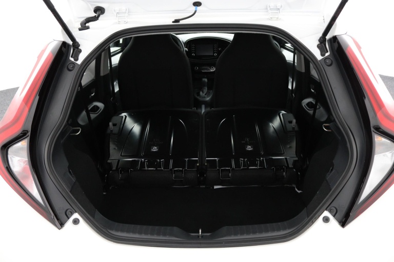 Toyota Aygo X - 1.0 VVT-i S-CVT first 26