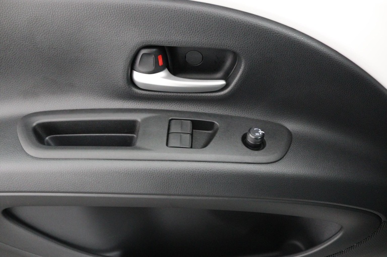 Toyota Aygo X - 1.0 VVT-i S-CVT first 28