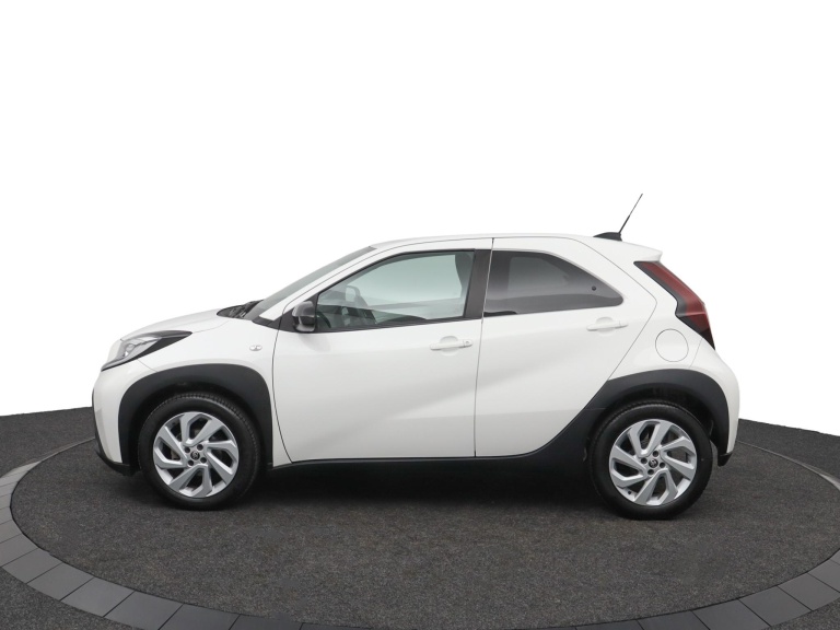 Toyota Aygo X - 1.0 VVT-i S-CVT first 4