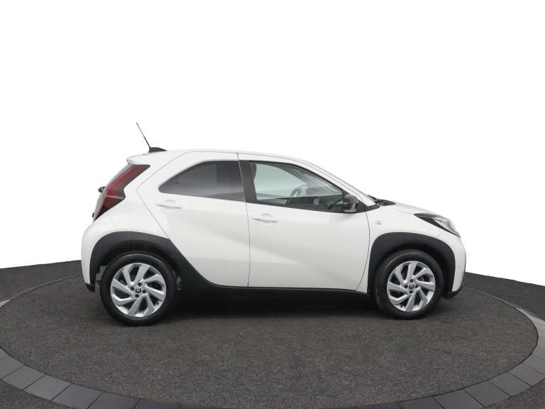 Toyota Aygo X - 1.0 VVT-i S-CVT first 47