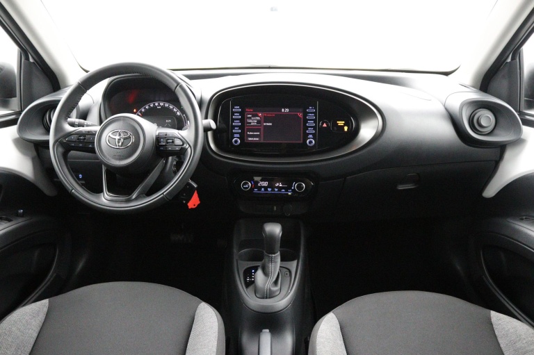 Toyota Aygo X - 1.0 VVT-i S-CVT first 5