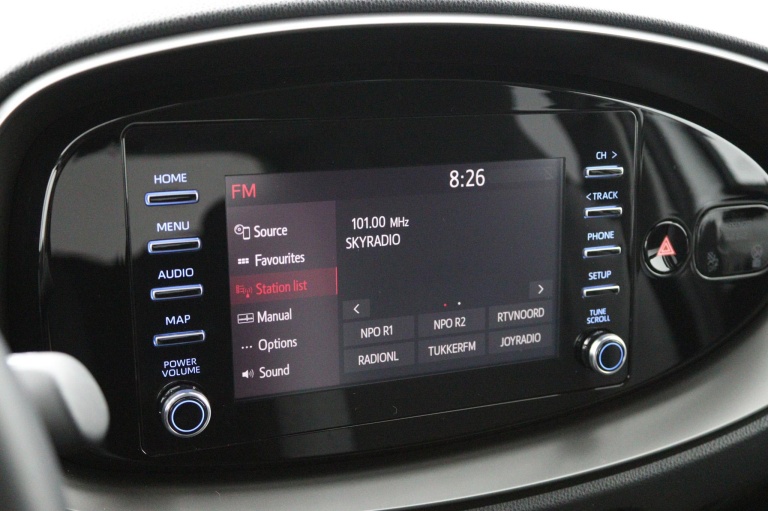 Toyota Aygo X - 1.0 VVT-i S-CVT first 9