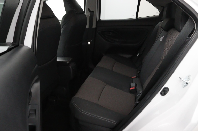 Toyota Yaris Cross - 1.5 Hybrid 130 Executive 12