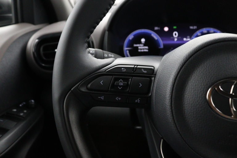 Toyota Yaris Cross - 1.5 Hybrid 130 Executive 17
