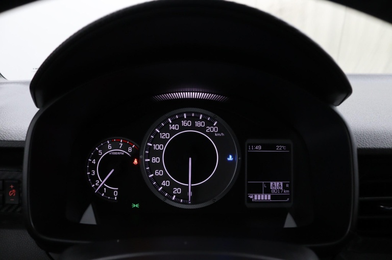 Suzuki Ignis - 1.2 Smart Hybrid Style 26