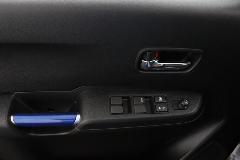 Suzuki Ignis - 1.2 Smart Hybrid Style 32