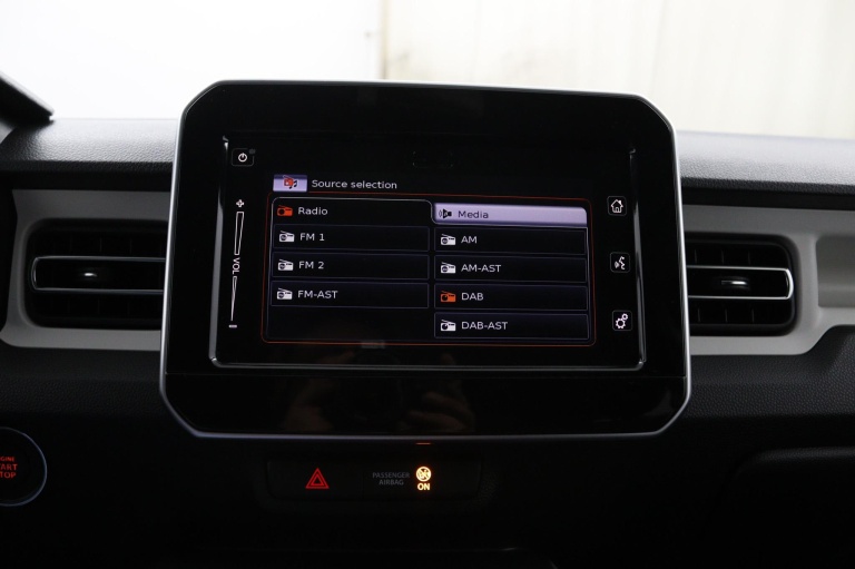 Suzuki Ignis - 1.2 Smart Hybrid Style 16